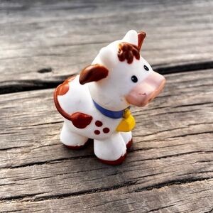 FISHER PRICE LITTLE PEOPLE 2002 COW TOY FIGURE
